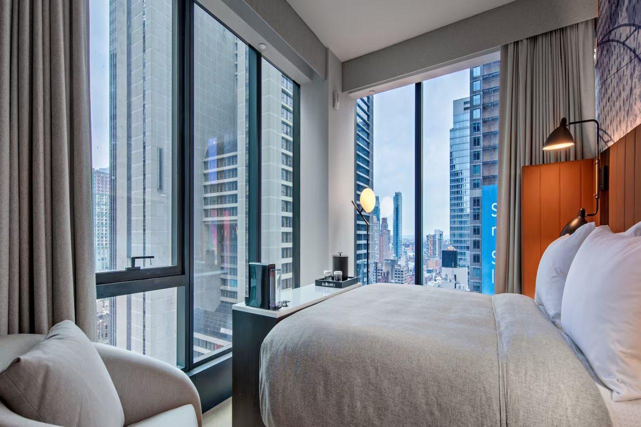 Doubletree Suites By Hilton Nyc - Times Square New York Dış mekan fotoğraf